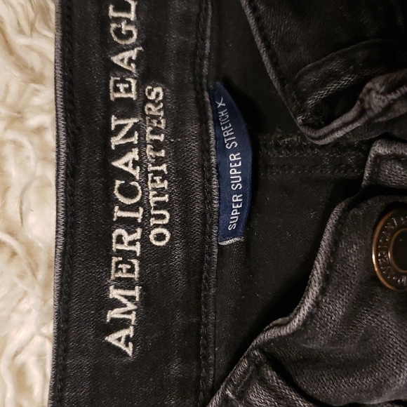 American Eagle black denim shorts size 2 - Picture 3 of 8